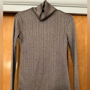 ANN TAYLOR LONG SLEEVE TURTLENECK